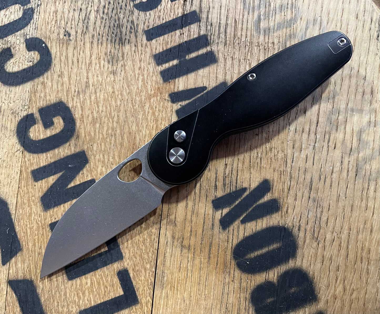 Indiana Knives E.D.Z Magnacut