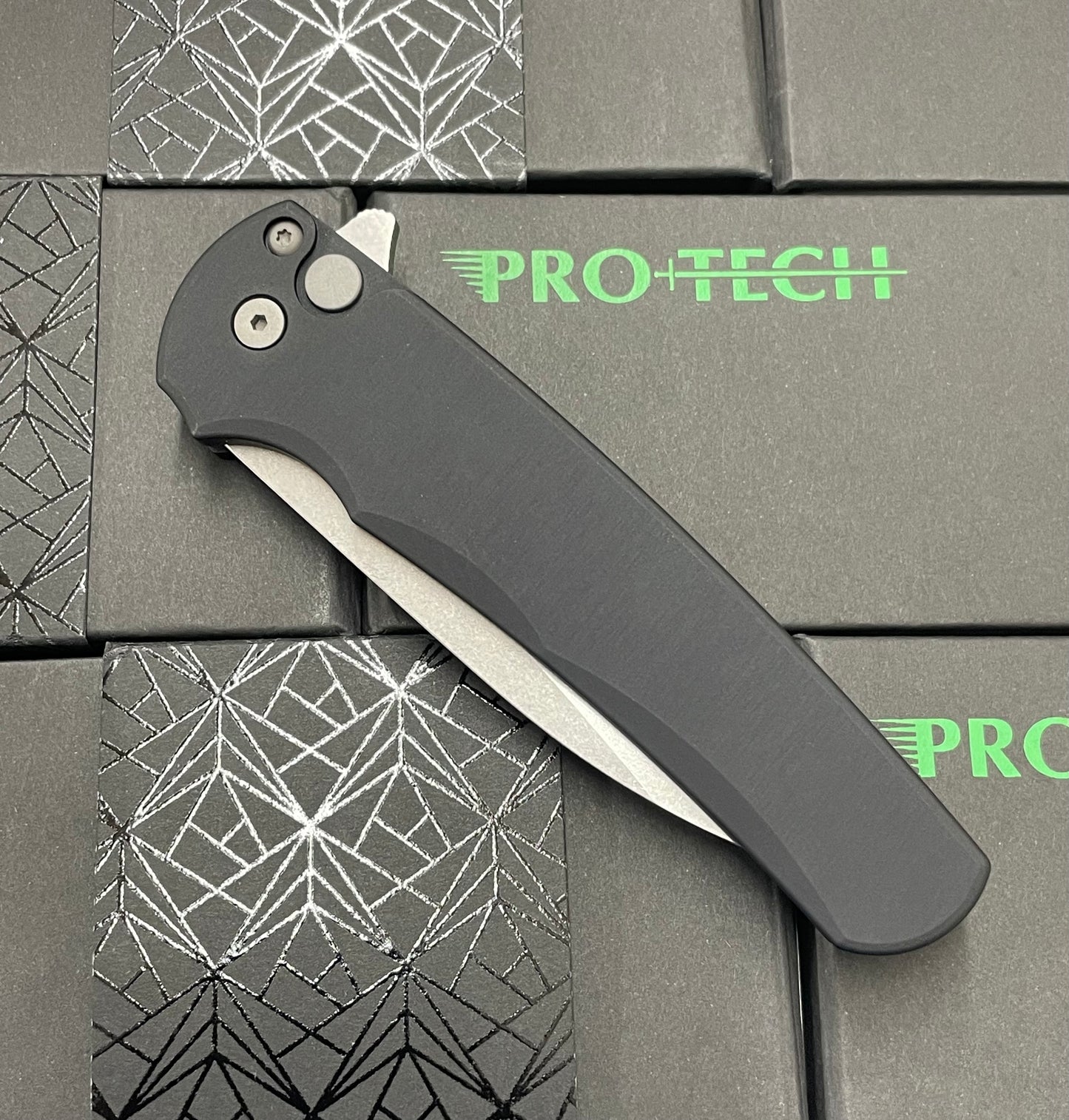 ProTech Malibu 5301 Black Wharncliffe Magnacut