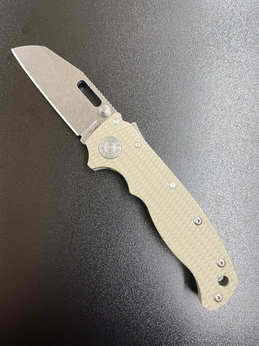 Demko AD20.5 Tan G10 S35VN Sharkfoot